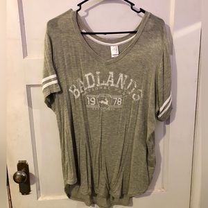 Green graphic t-shirt